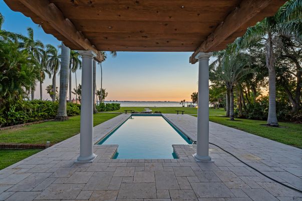 Exterior, Pool, Water