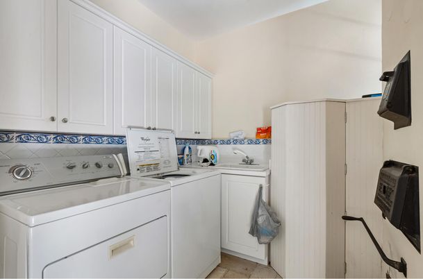 Interior, Washer