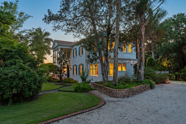 Backyard, Exterior, Facade, Georgian