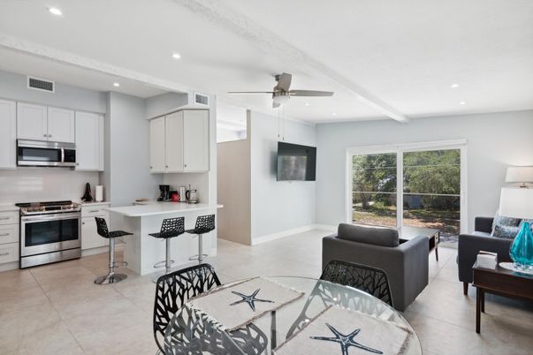 Interior, Kitchen, Living room, Recessed Lighting, Stainless Steel Appliances