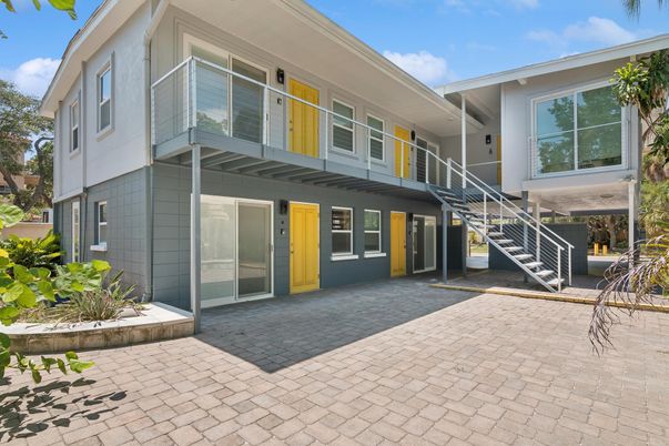 Exterior, Facade, Modern