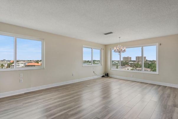Chandelier, Empty room, Interior, Wood Texture Flooring