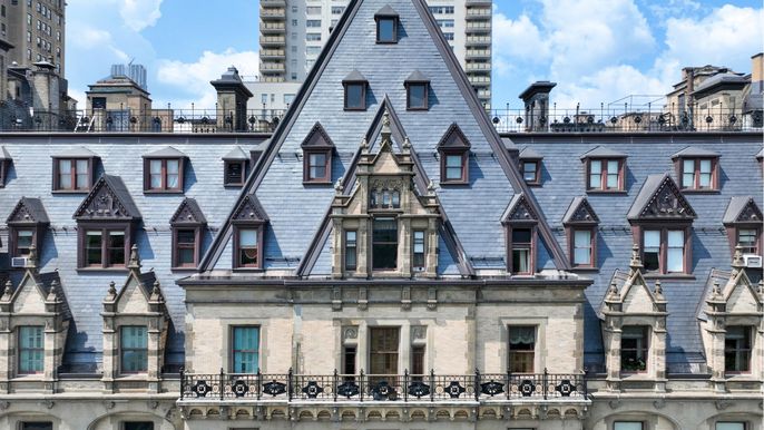 Exterior, Facade, Queen Anne Victorian