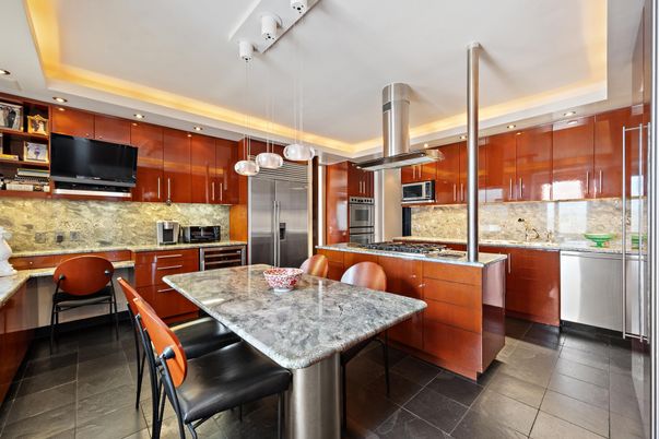 Interior, Kitchen, Pendant Lights, Recessed Lighting, Stainless Steel Appliances