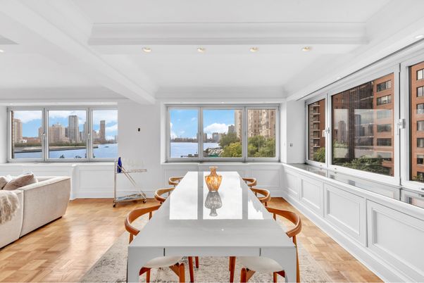 Home Office, Interior, Recessed Lighting, Water, Wood Texture Flooring