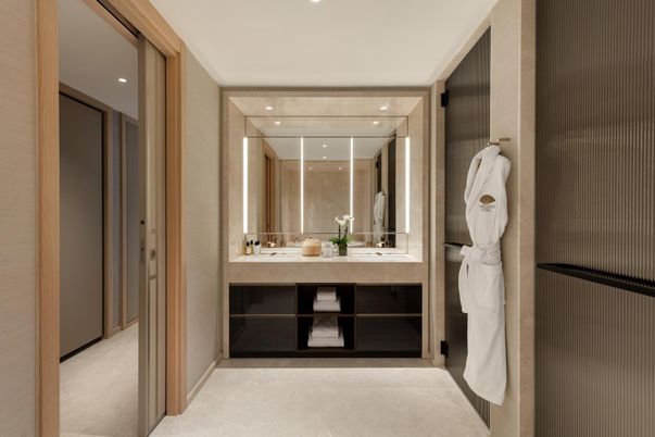 Bathroom, Dual Sink Vanities, Interior, Recessed Lighting