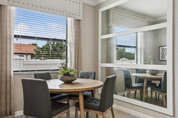 Dining room, Interior