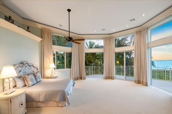 Bedroom, Interior, Recessed Lighting, Water