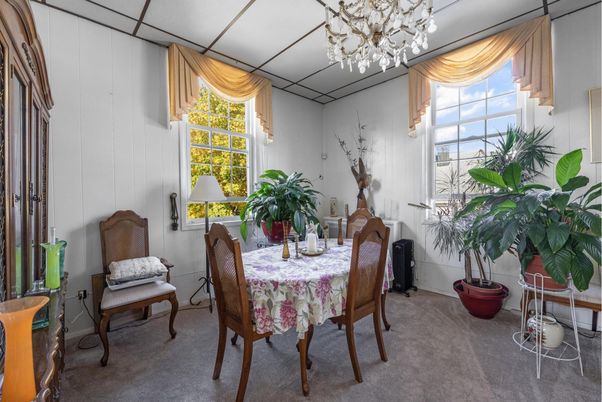 Dining room, Interior