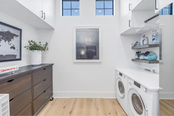 Interior, Washer, Wood Texture Flooring