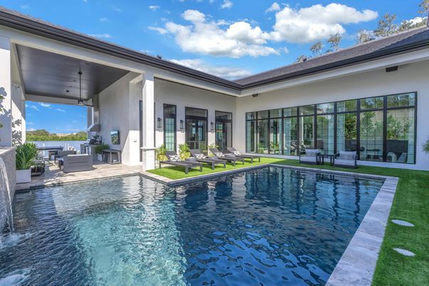 Exterior, Pool