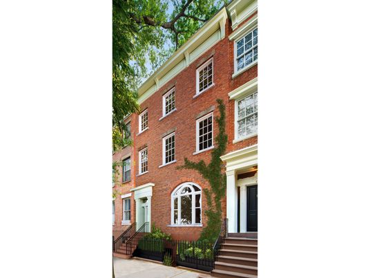 Exterior, Facade, Brick Facade, Rowhouse