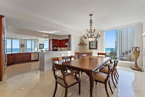 Chandelier, Dining room, Interior, Kitchen, Marble, Recessed Lighting, Water