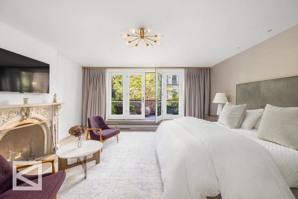 Bedroom, Fireplace, Interior, Pendant Lights
