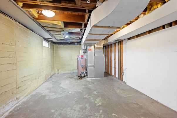 Garage, Interior, Stone Walls, Wooden Beams