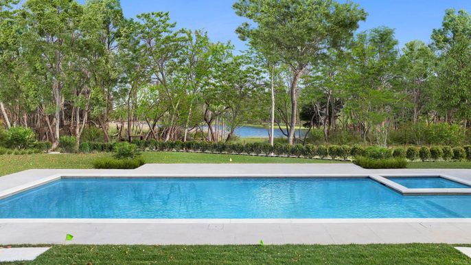 Exterior, Pool, Water