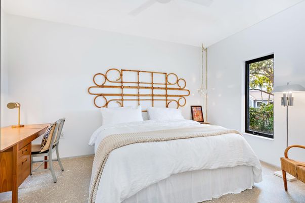 Bedroom, Interior, Pendant Lights