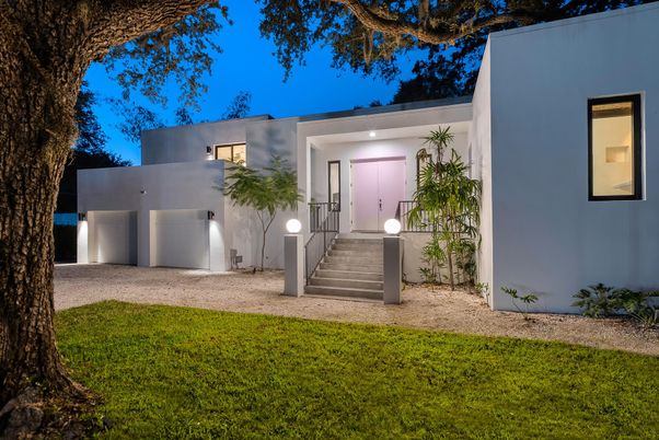 Attached, Backyard, Exterior, Facade, Modern