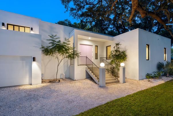 Attached, Exterior, Facade, Modern