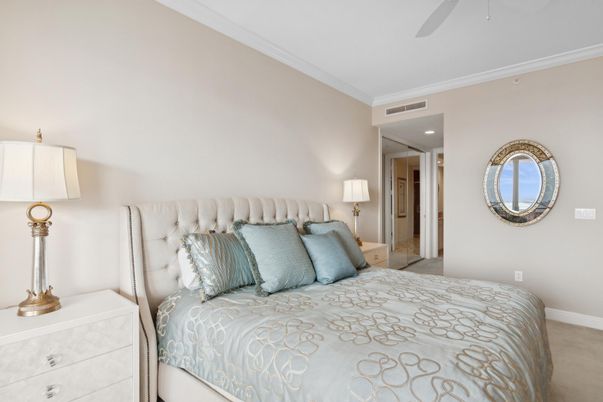 Bedroom, Interior, Recessed Lighting