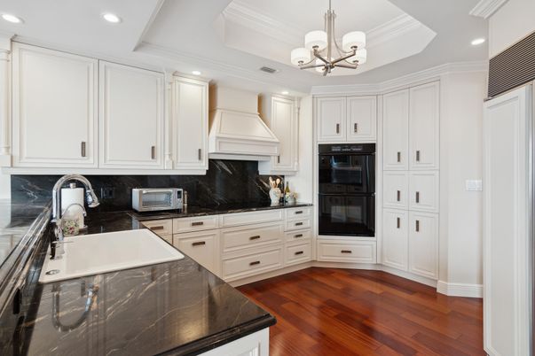 Chandelier, Interior, Kitchen, Recessed Lighting, Wood Texture Flooring