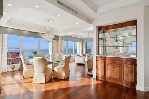 Chandelier, Dining room, Interior, Living room, Recessed Lighting, Water, Wood Texture Flooring