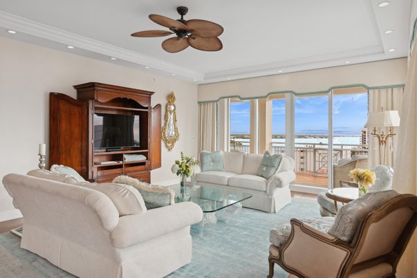 Interior, Living room, Recessed Lighting, Water
