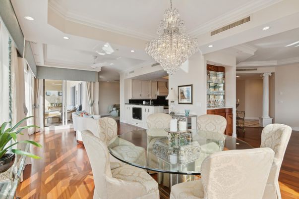 Chandelier, Dining room, Interior, Kitchen, Living room, Recessed Lighting, Wood Texture Flooring