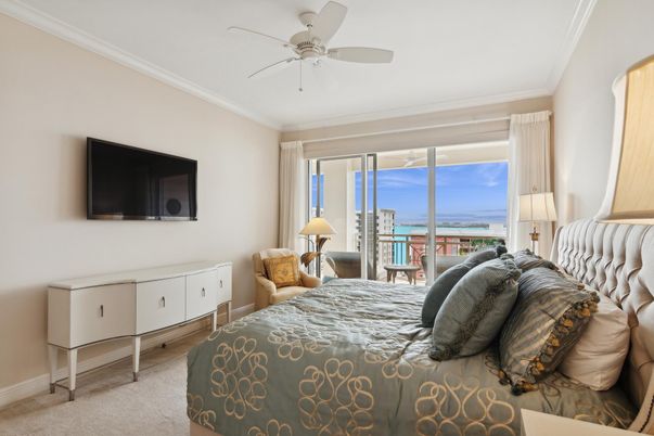 Bedroom, Interior, Water
