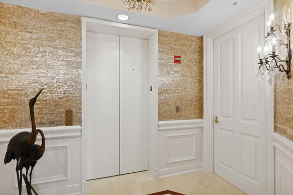 Elevator, Interior