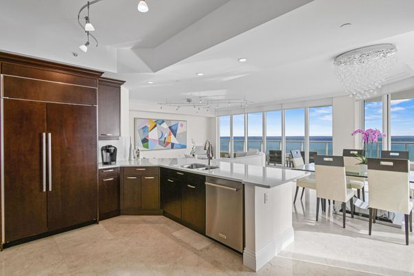 Dining room, Interior, Kitchen, Recessed Lighting, Stainless Steel Appliances, Water