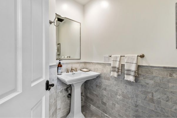 Bathroom, Interior, Recessed Lighting
