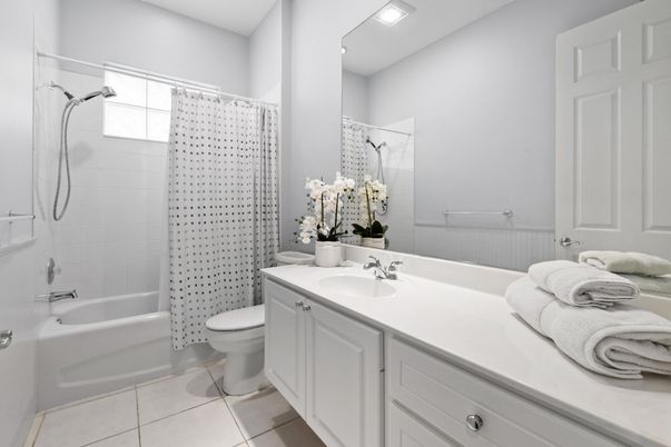 Bathroom, Interior, Recessed Lighting