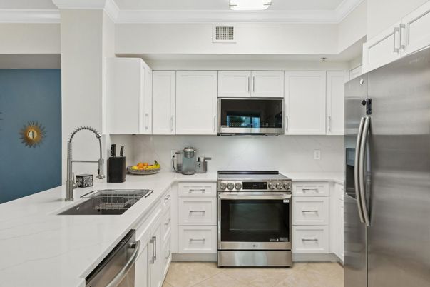 Interior, Kitchen, Stainless Steel Appliances