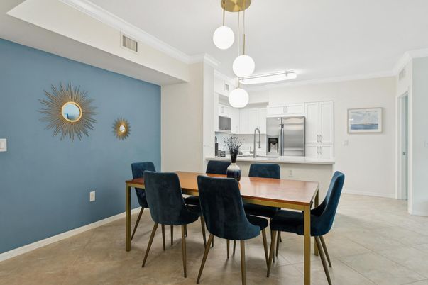 Dining room, Interior, Kitchen, Pendant Lights, Stainless Steel Appliances