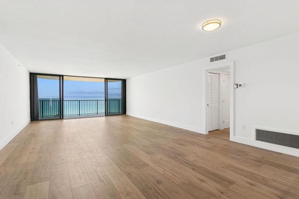 Empty room, Interior, Water, Wood Texture Flooring