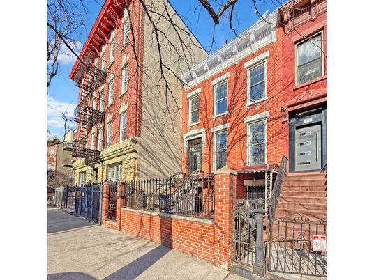 Exterior, Facade, Brick Facade, Rowhouse