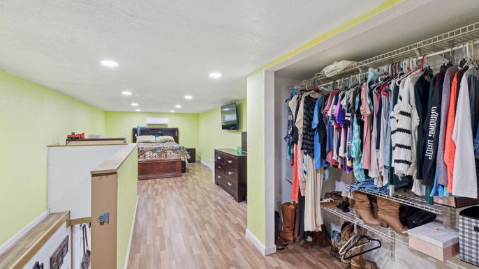Interior, Recessed Lighting, Walk-in Closets, Wood Texture Flooring