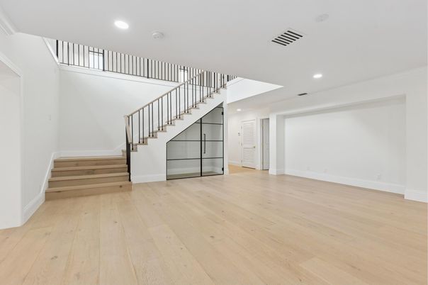 Empty room, Interior, Recessed Lighting, Wood Texture Flooring