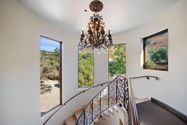 Chandelier, Interior