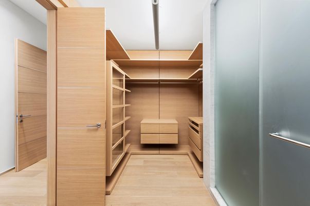 Interior, Walk-in Closets, Wood Texture Flooring