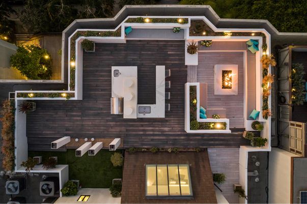 Exterior, Drone