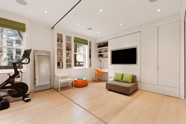 Fitness Equipment, Interior, Recessed Lighting, Wood Texture Flooring