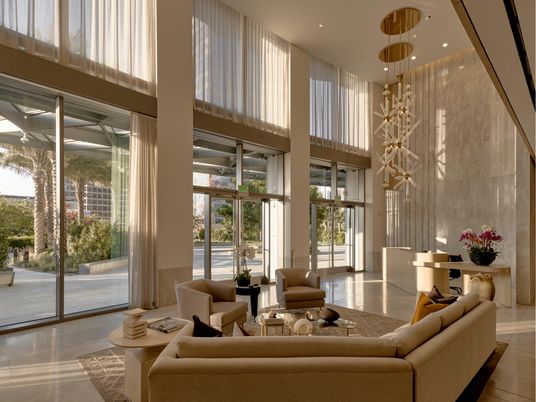 Interior, Living room, Pendant Lights, Recessed Lighting