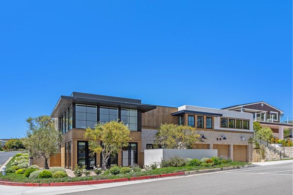 Attached, Exterior, Facade, Modern