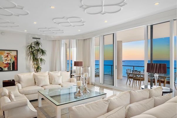 Interior, Living room, Recessed Lighting, Water