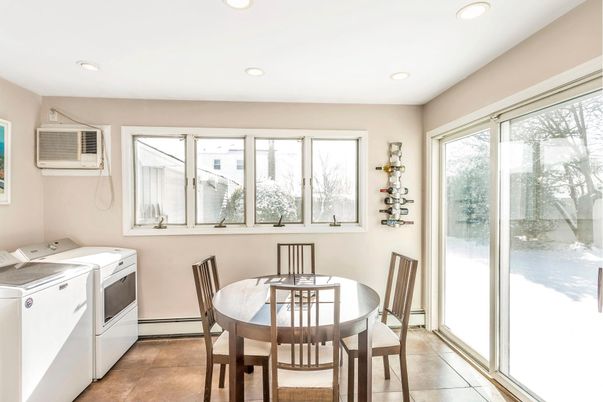 Dining room, Interior, Recessed Lighting, Washer