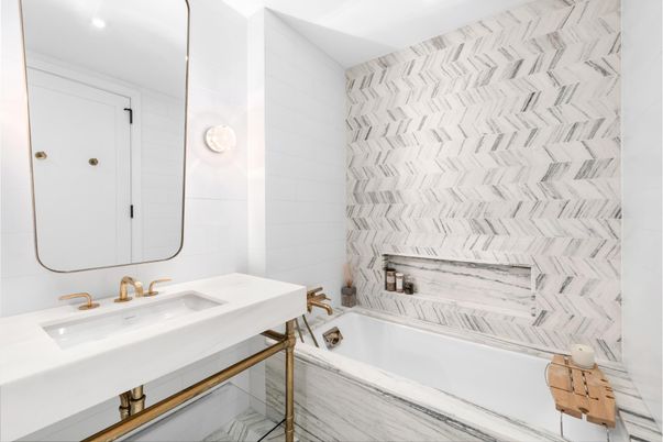 Bathroom, Interior, Recessed Lighting