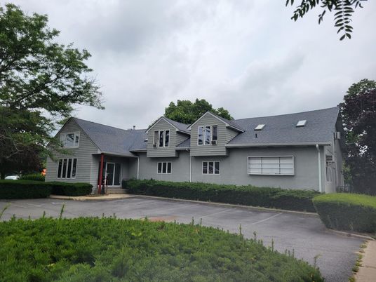 Exterior, Facade, Farmhouse