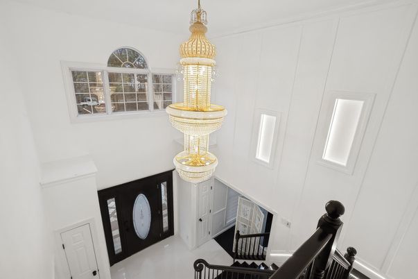 Chandelier, Interior